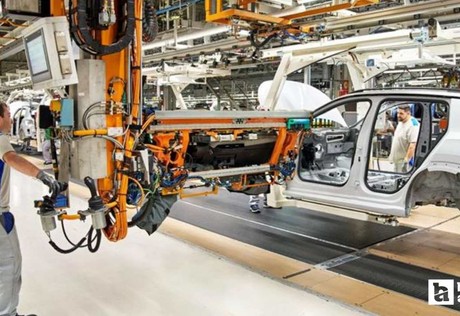 Yeni elektrikli model Skoda Epiq'in seri üretimine İspanya'da başlanıldı