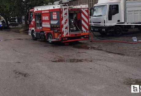 Beypazarı'nda bir işletmede çıkan yangını itfaiye söndürdü