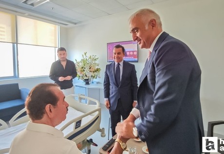 Bakan Ersoy'dan Şehir Hastanesi'nde tedavi gören Tatlıses'e ziyaret