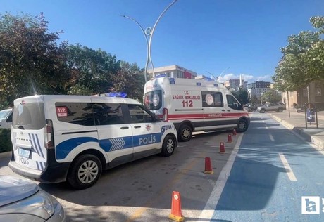 Çorum'da otomobil ile çarpışan motosikletin sürücüsü yaralandı