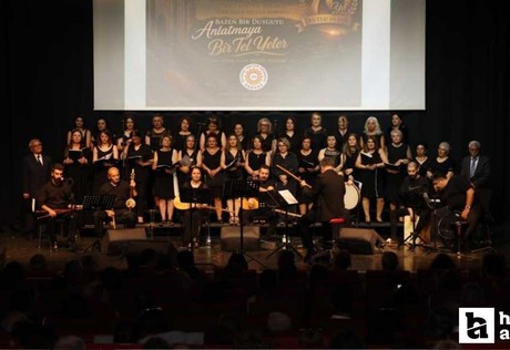 Ankara’da ‘Bir Tel Yeter’ konseri Türk Halk Müziği severleri buluşturdu