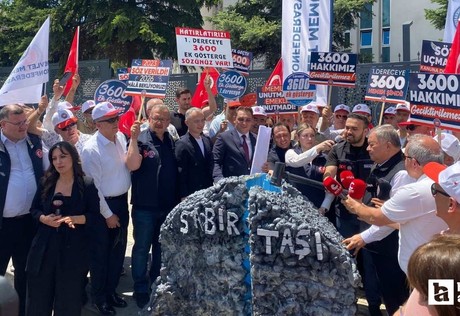 Başkentte memurlardan Çalışma Bakanlığı önünde "sabır taşı çatladı" mesajı