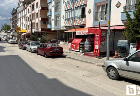 Mamak'ta kontrolden çıktığı iddia edilen kamyoneti fırıncı durdurmayı başardı