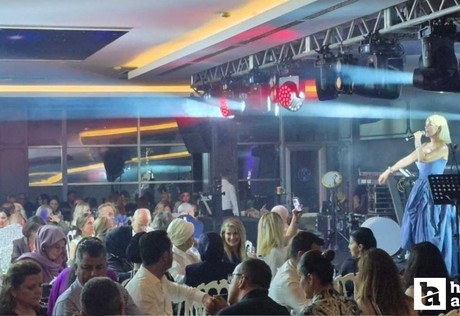 Ferhat Göçer ve Ömür Gedik sokak hayvanları için konser düzenledi
