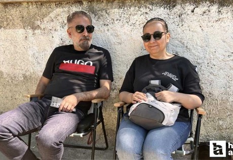 Ankara'da AYT sınavında öğrenciler içeride veliler dışarıda ter döktü