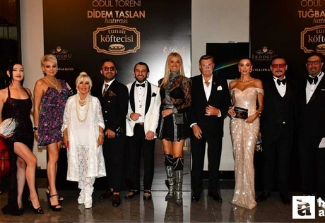 Sinema ve sanat dünyasının duayenleri Ankara'da ödüllendirildi
