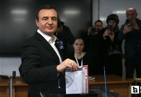 Kosova'da genel seçimleri Başbakan Kurti'nin partisi kazandı