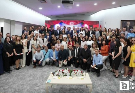 Bakan Tekin Ankara'da düzenlenen 'Ustalarla Tiyatro Eğitimi' programına katıldı