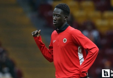 Brentford’un istediği Gençlerbirliği futbolcusu Ousmane Diabate için pazarlıklar sürüyor