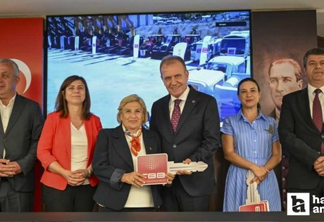 TBB, 121 belediyeye yeni hizmet aracını Ankara'da teslim etti