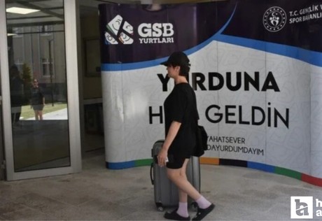 Bakan Bak, gençleri Seyahatsever Projesi'ne davet etti!