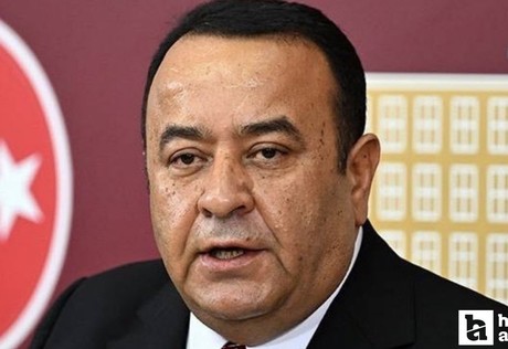 CHP Milletvekili Adnan Beker, partisinden istifa ettiğini açıkladı