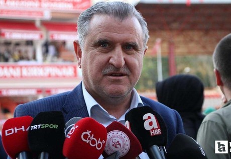 Spor Bakanı Bak'tan Başpehlivan Erkan Taş'a tebrik mesajı