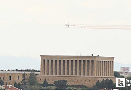 Türk Yıldızları, NATO Zirvesi öncesi Ankara'da prova uçuşu yaptı