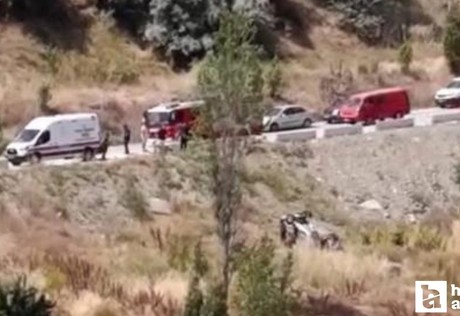 Çankaya'da kontrolden çıkan araç şarampole yuvarlandı