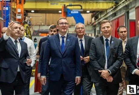 Estonya Başbakanı Michal, Sincan'da Nurol Makina'yı ziyaret etti