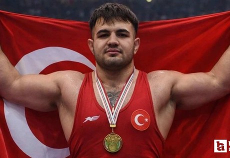 Milli güreşçi Üzeyir Ayberk Bostan, Üsküp'te bronz madalya kazandı