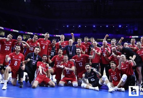 Filenin Efeleri final etabında! A Milli Erkek Voleybol Takımı İran'ı 3-1 yendi