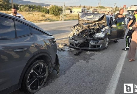 Elmadağ'da 5 aracın karıştığı zincirleme kazada 5 kişi yaralandı!