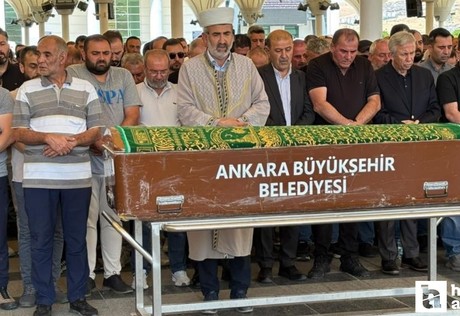 Ankara'da hafriyat kamyonu kazasında vefat eden işçi defnedildi