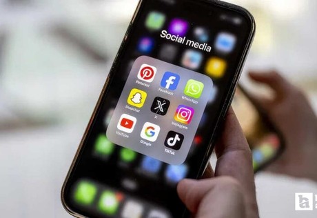 Çekya okullarda öğrencilere cep telefonunu kullanımını yasaklayacak