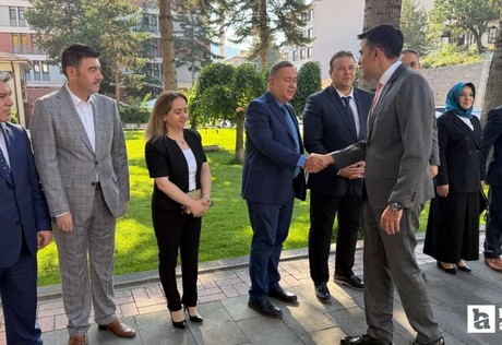 Kızılcahamam Kaymakamlığı'na atanan Faruk Erdem görevine başladı