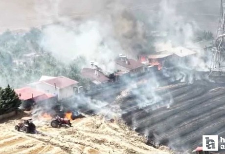 Sincan'da ekili arazideki yangın evlere ve hobi bahçelerine sıçradı!