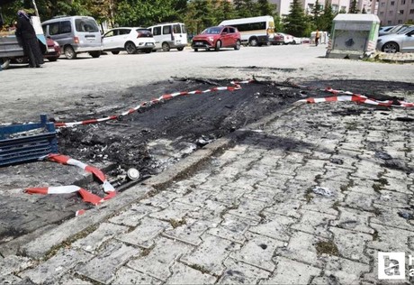 Altındağ'da bir kişi sevgilisi olduğu iddia edilen kadının arabasını ateşe verdi