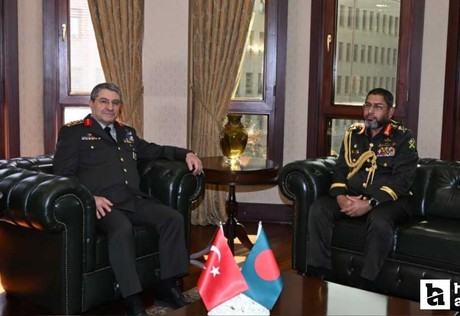 Genelkurmay Başkanı Orgeneral Bayraktaroğlu, Waker-Uz-Zaman ile bir araya geldi