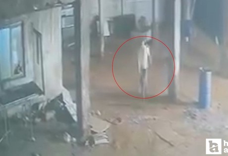Sincan’da fabrikaya hırsızlık amacıyla girdiği iddia edilen şüpheli suçüstü yakalandı!