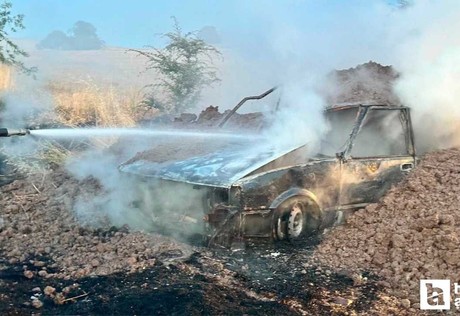 Güdül'de park halindeki otomobil çıkan yangında kullanılamaz hale geldi