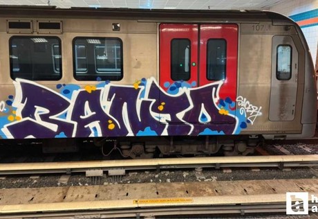 Sincan'da iki şahıs metro vagonlarına grafiti yaptı