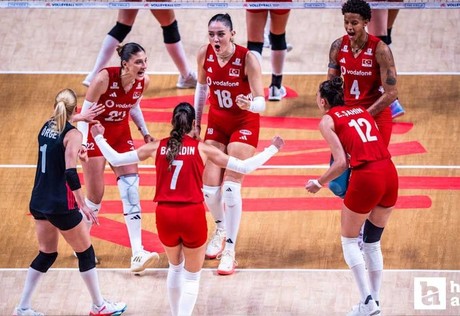 Filenin Sultanları finalde: Rakip Brezilya!