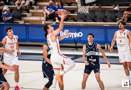 Avrupa 18 Yaş Altı Erkekler Basketbol Şampiyonası'nda Türkiye son 16 turuna kaldı