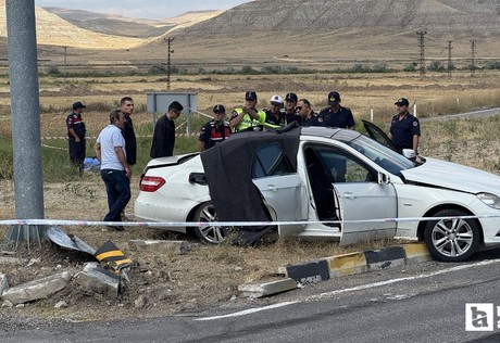 Çankırı'da tır ile otomobil çarpıştı: 3 ölü, 1 yaralı