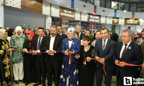 Pursakların kadınları el emeği ürünlerini yıl sonu sergisinde beğeniye sundu