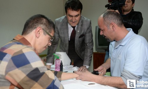 Kahramankazan’da yaşlı ve engelli vatandaşlara sevginin izi dokunuyor
