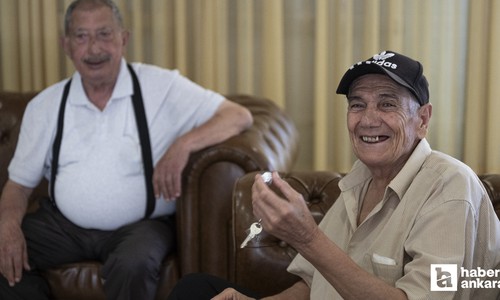 Ankara'da huzur evi sakinleri bayram heyecanını sevdikleri ile beraber yaşadı