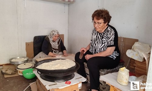 Kırşehir’de yapılan saç böreklerinin geliri öğrencilere burs olarak veriliyor