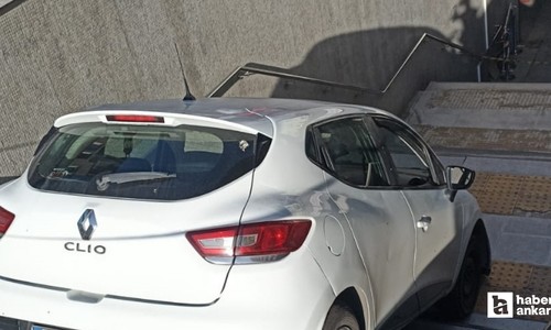 Ankara Kızılay Metro istasyonuna otomobil düştü!
