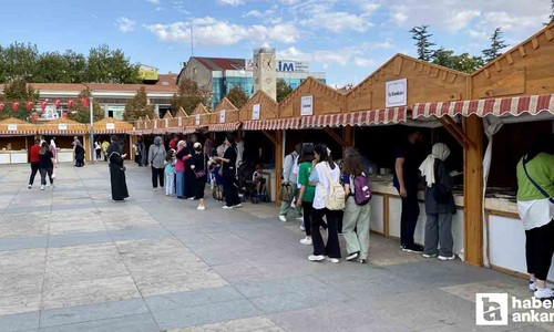 Kırşehir'de kitap fuarı ziyaretçileri bekliyor