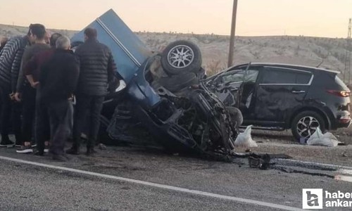 Çorum'da araçlar kafa kafaya çarpıştı: 2 kişi hayatını kaybetti, 2 kişi yaralandı