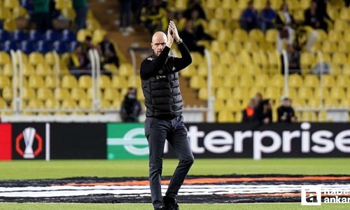 Manchester United duyurdu Eric ten Hag ile yollarını ayırdı