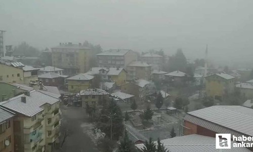 Çankırı'da kar yağışı etkili oldu şehir beyaza büründü