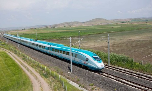 Ankara - İzmir arası YHT ile 3,5 saate düşecek!
