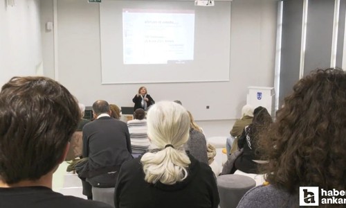 Neşe Özden Genç Akademi Ulus'ta "Atatürk ve Ankara" semineri verdi
