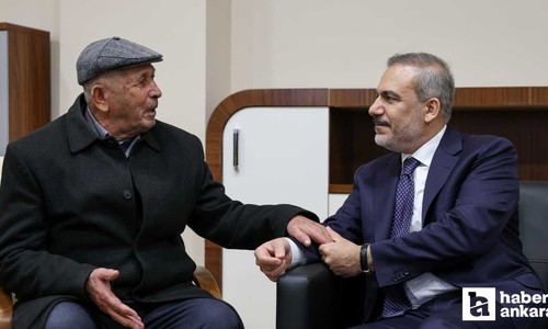 Hakan Fidan Niğde'de şehit Ömer Halisdemir'in babasını ziyaret etti