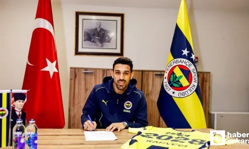 İrfan Can Kahveci Fenerbahçe'de kaldı