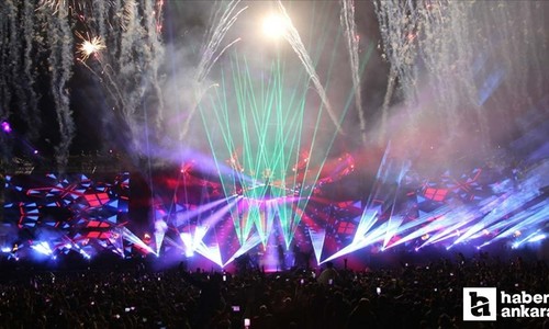 Ünlü caz piyanisti Diana Krall, 10 yıl sonra il kez Türkiye'de