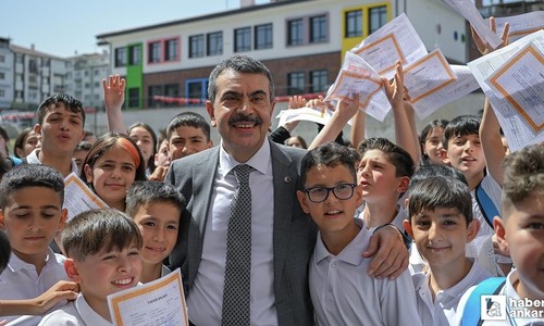 Okullarda tatil dönemi başlıyor: Milyonlarca öğrencide karne heyecanı